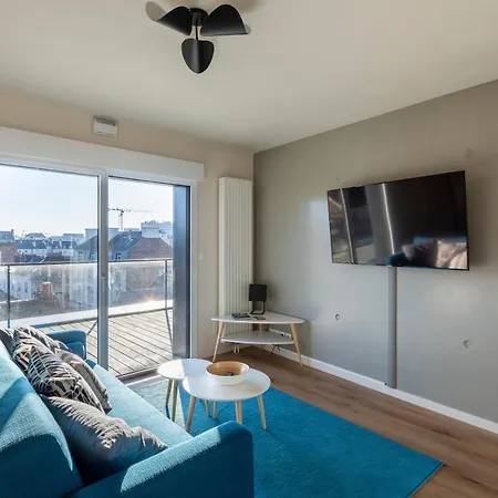 Eastwood Rooftop By Cocoonr Apartment